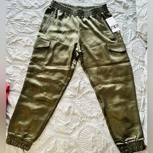NWT Zara Green Joggers with Cargo Pockets